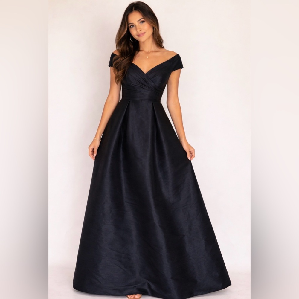 ALFRED SUNG Classic Black A-Line dress with pockets